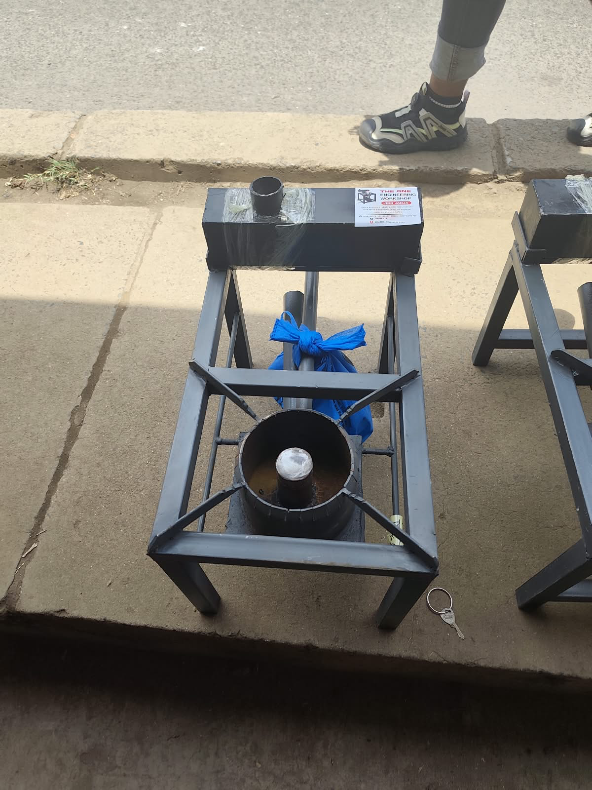 Single cooker, front view